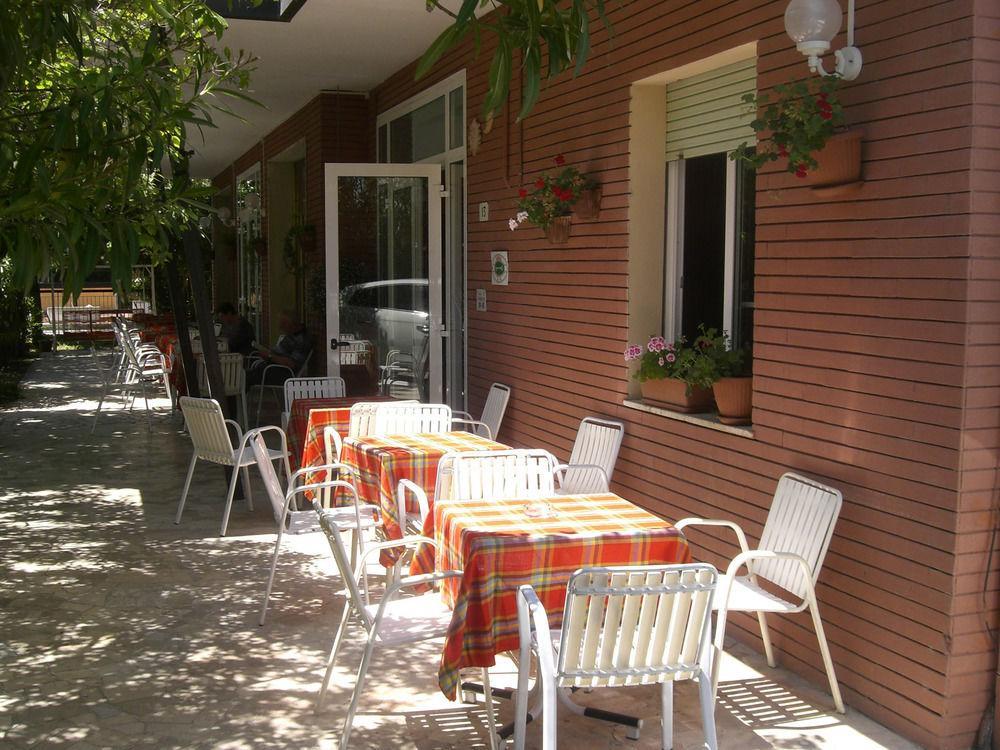 Hotel Marilena Viserbella di Rimini 外观 照片