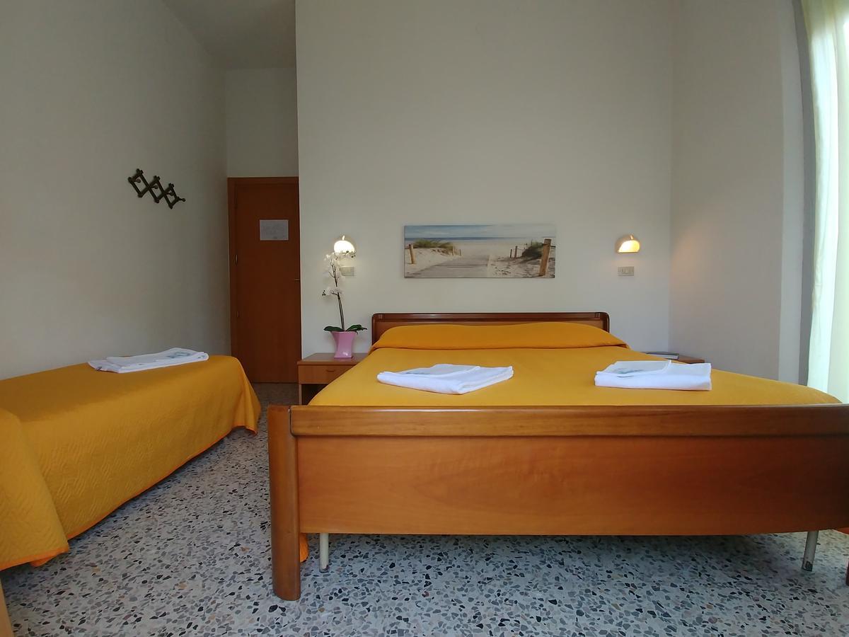 Hotel Marilena Viserbella di Rimini 外观 照片